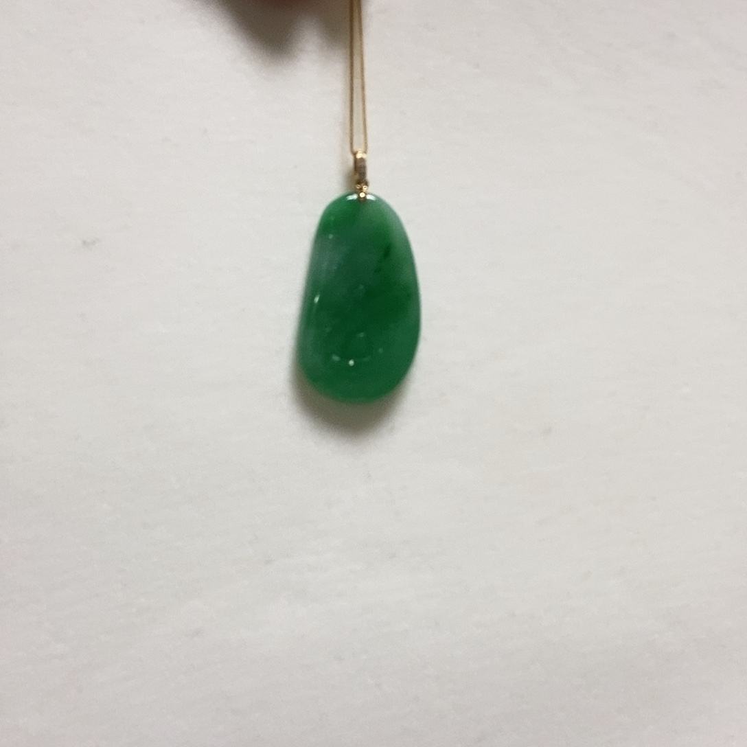 翡翠颈饰18K金镶嵌简单