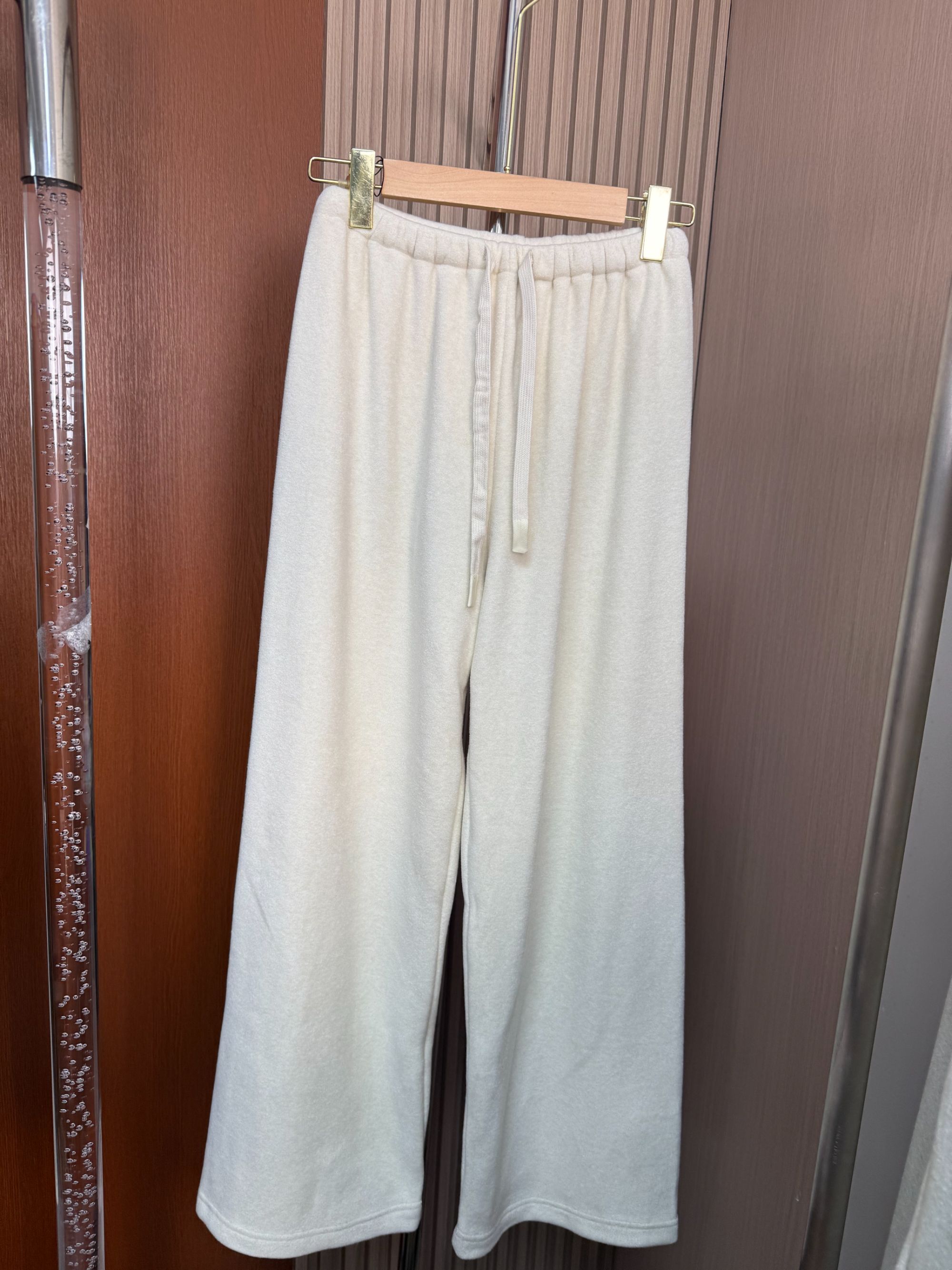 517#加绒净版拖地阔腿裤随性厚女显瘦长裤  白色