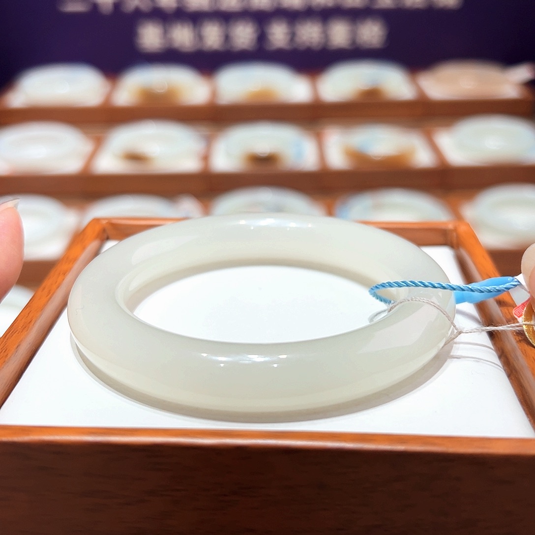 和田玉手镯54/55未镶嵌