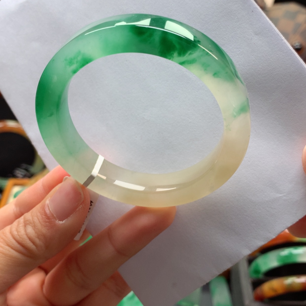 【闪购商品】未镶嵌手镯石英质玉