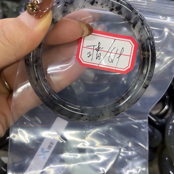 可***青蛇纹石玉未镶嵌手镯