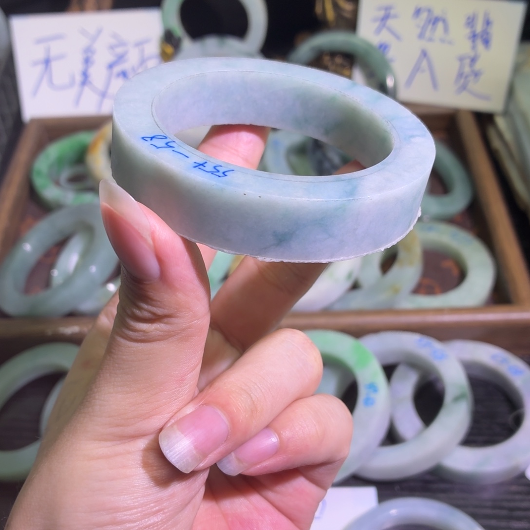 定制翡翠未镶嵌翡翠A货手镯毛胚定制