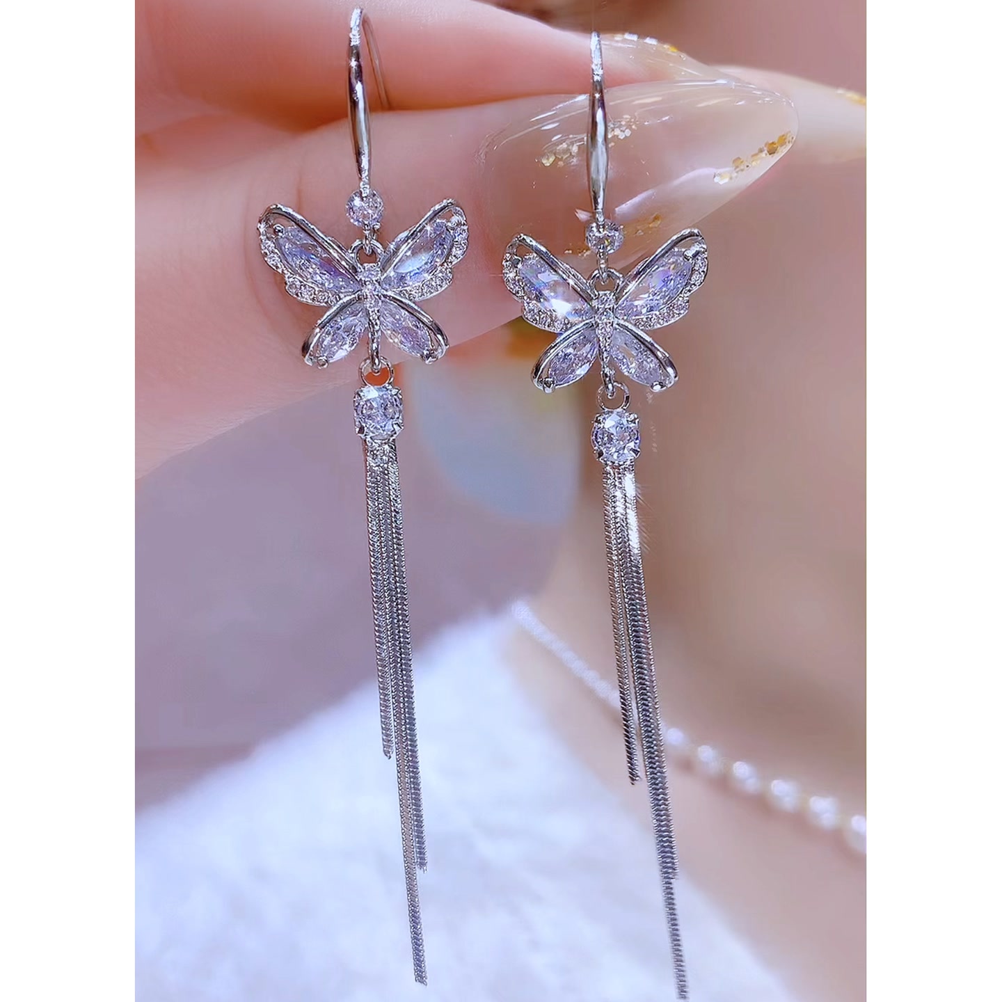 铜合金合成锆石耳饰 轻奢简约气质优雅超仙蝴蝶流苏耳环