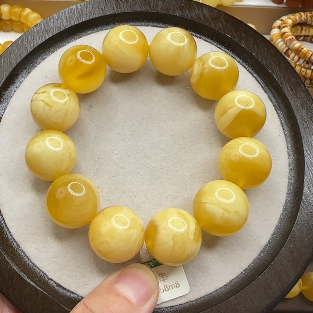 引***斌琥珀未镶嵌珠宝奇石