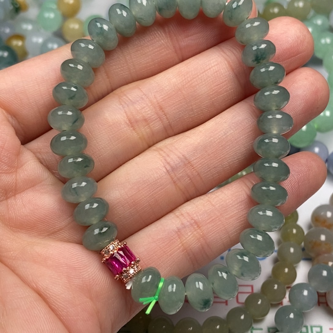 都***堰翡翠未镶嵌颈饰翡翠