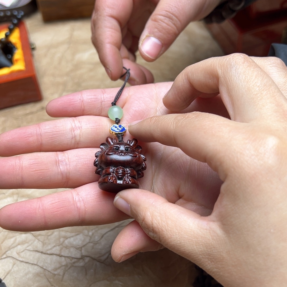 大叶紫檀（黑酸枝木类）