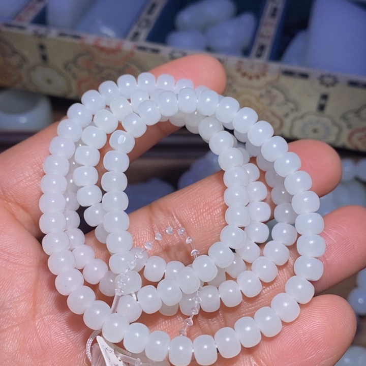 和田玉未镶嵌项链