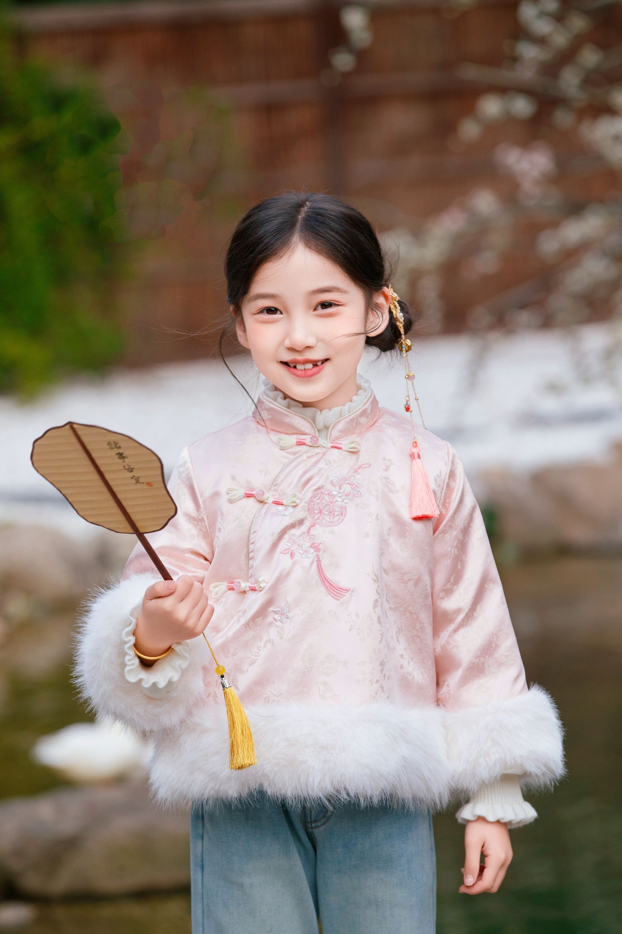 88127  HJC儿童织锦毛毛拼接外套