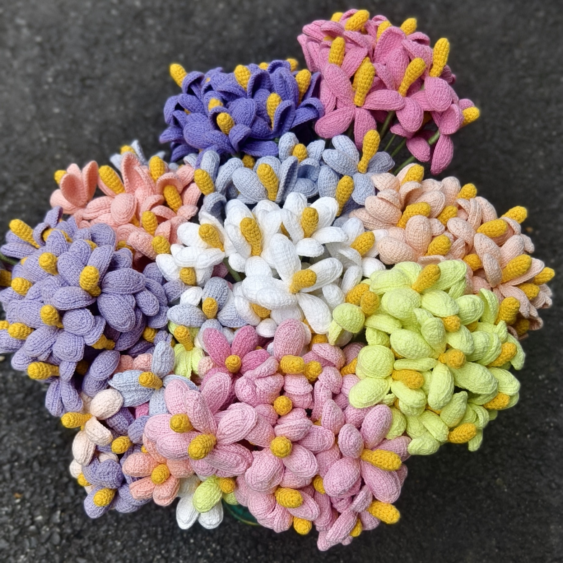 手工钩织鸡蛋花束，可任意搭配花束