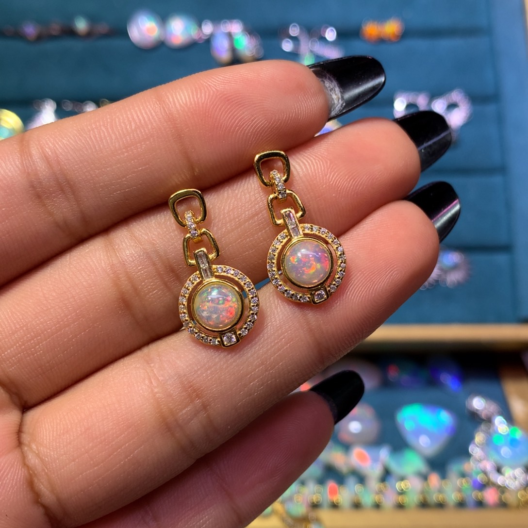 清***️欧泊银S925镶嵌耳饰