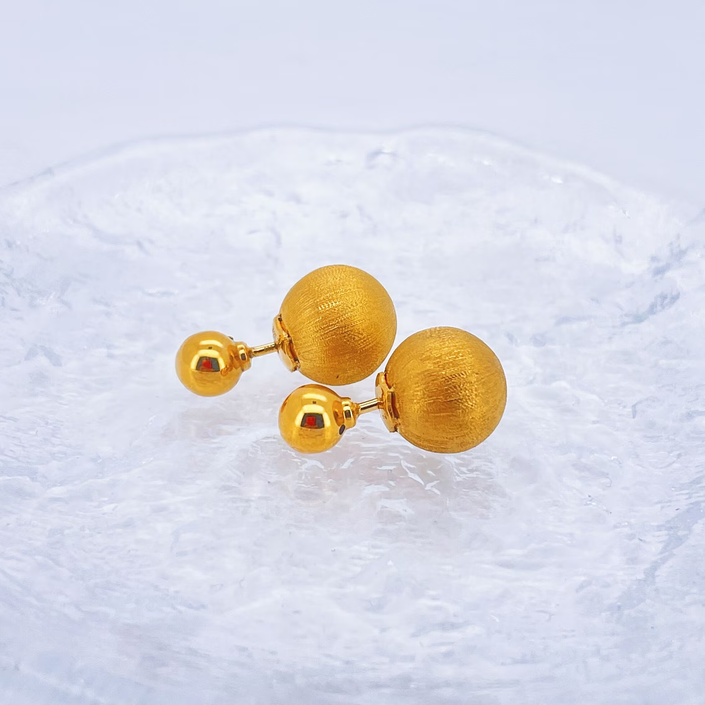 足金999黄金一光一沙螺丝扣头金耳钉 3.89