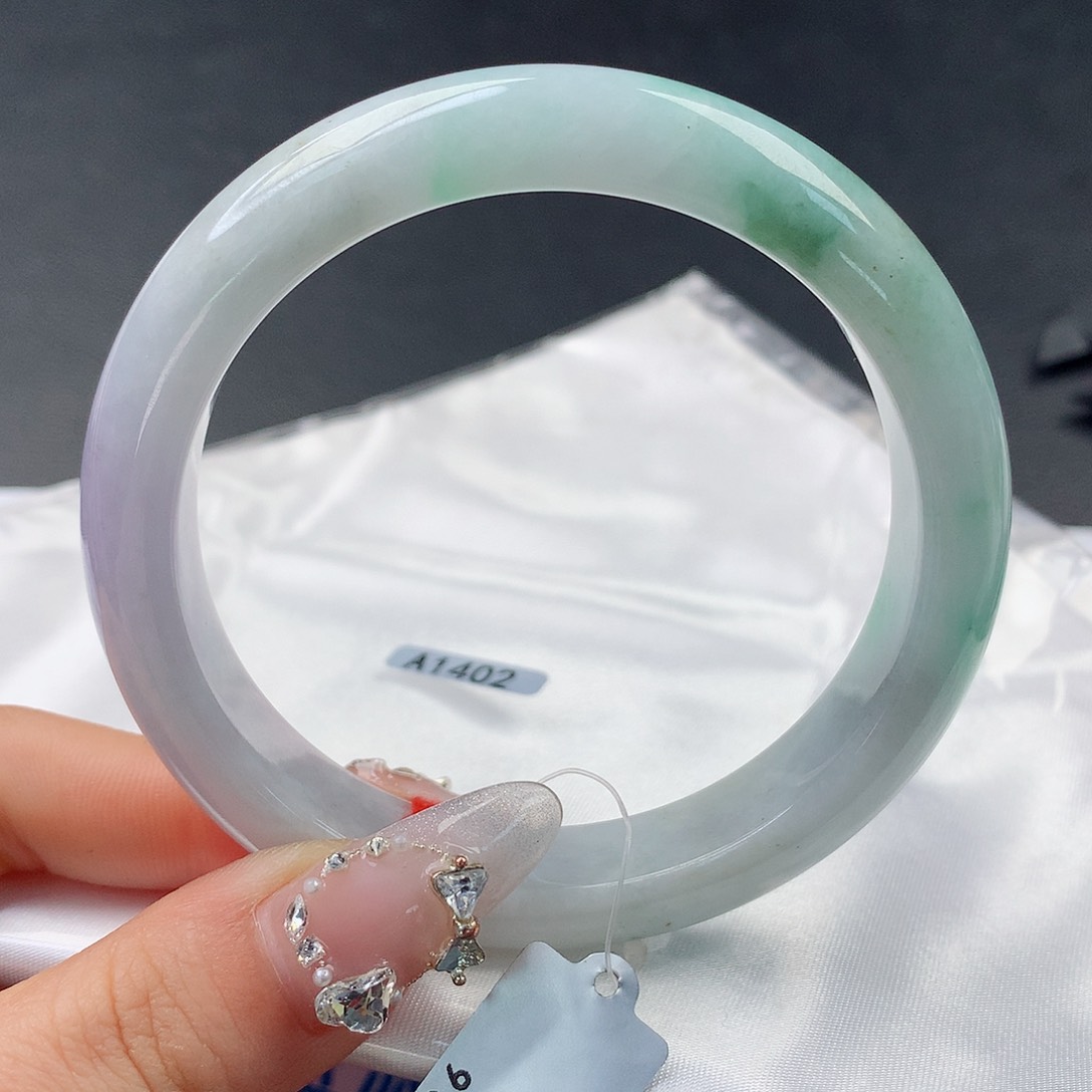 翡翠手镯未镶嵌0074正60