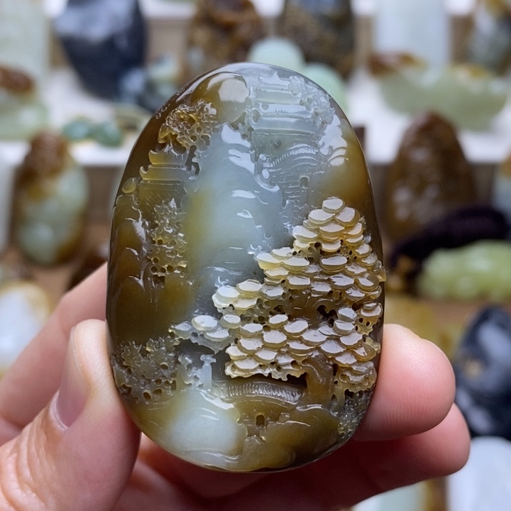 去***真和田玉未镶嵌颈饰