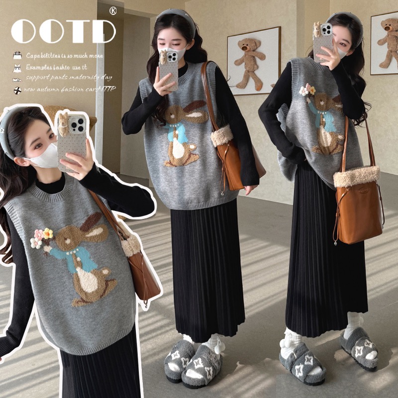 孕妇装2025秋冬新款韩版时尚兔子提花马甲+百褶打底裙套装