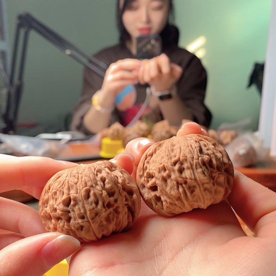 文玩核桃吊坠姜**n磨盘