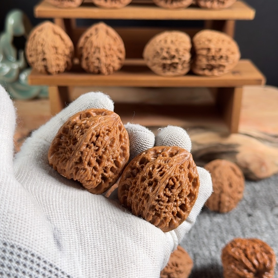 豆***花文玩核桃吊坠218号南疆