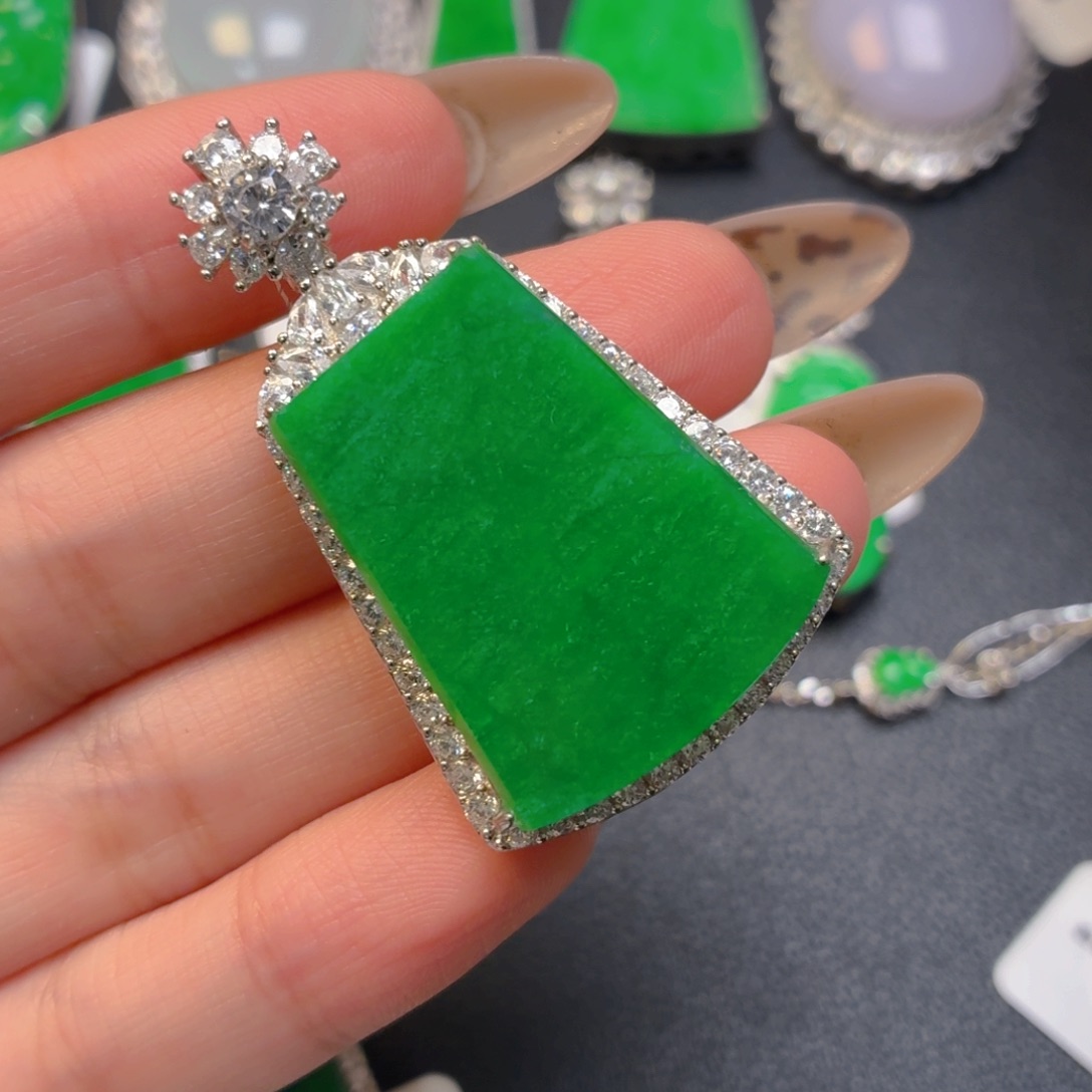 翡翠银S925镶嵌颈饰