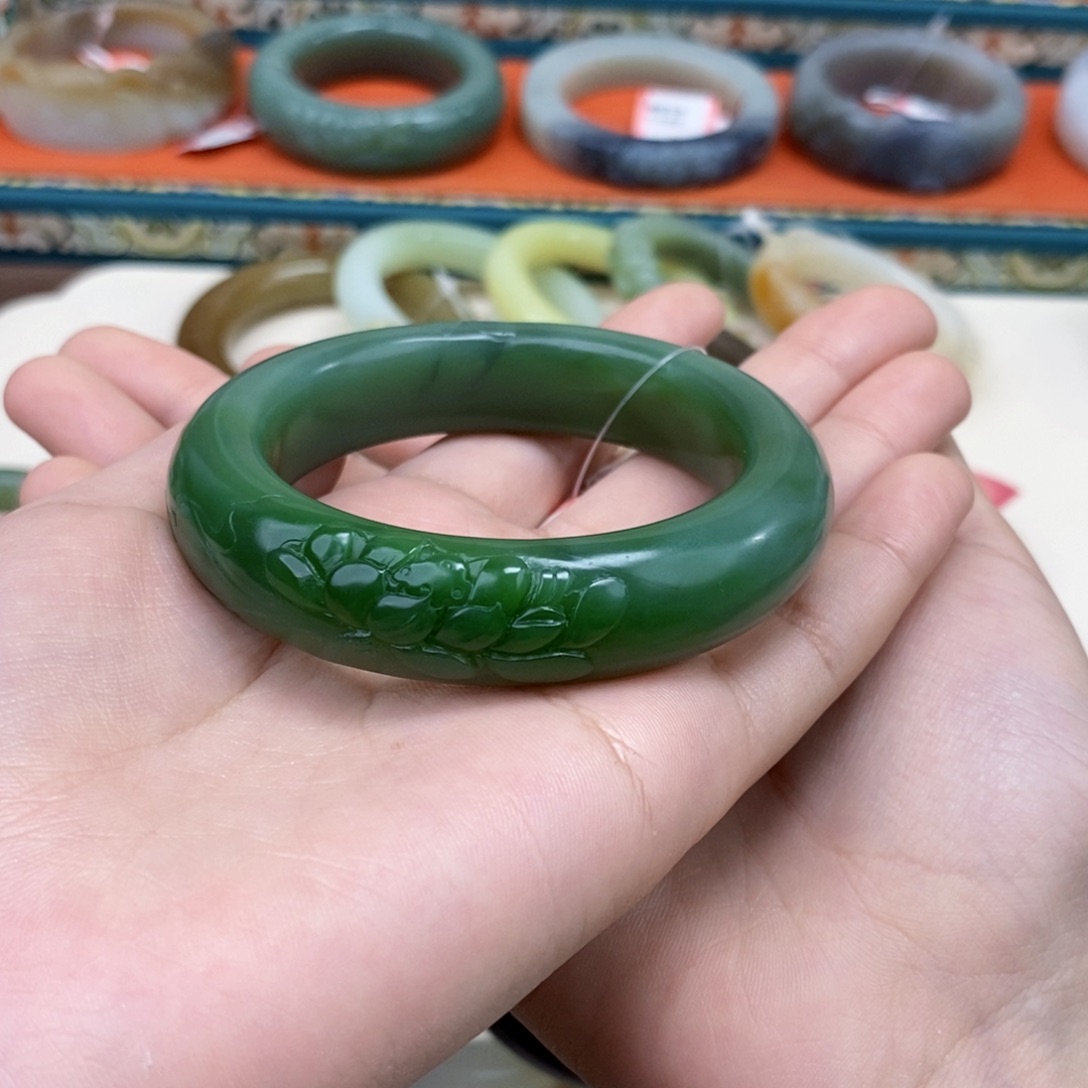 季****和田玉未镶嵌手镯