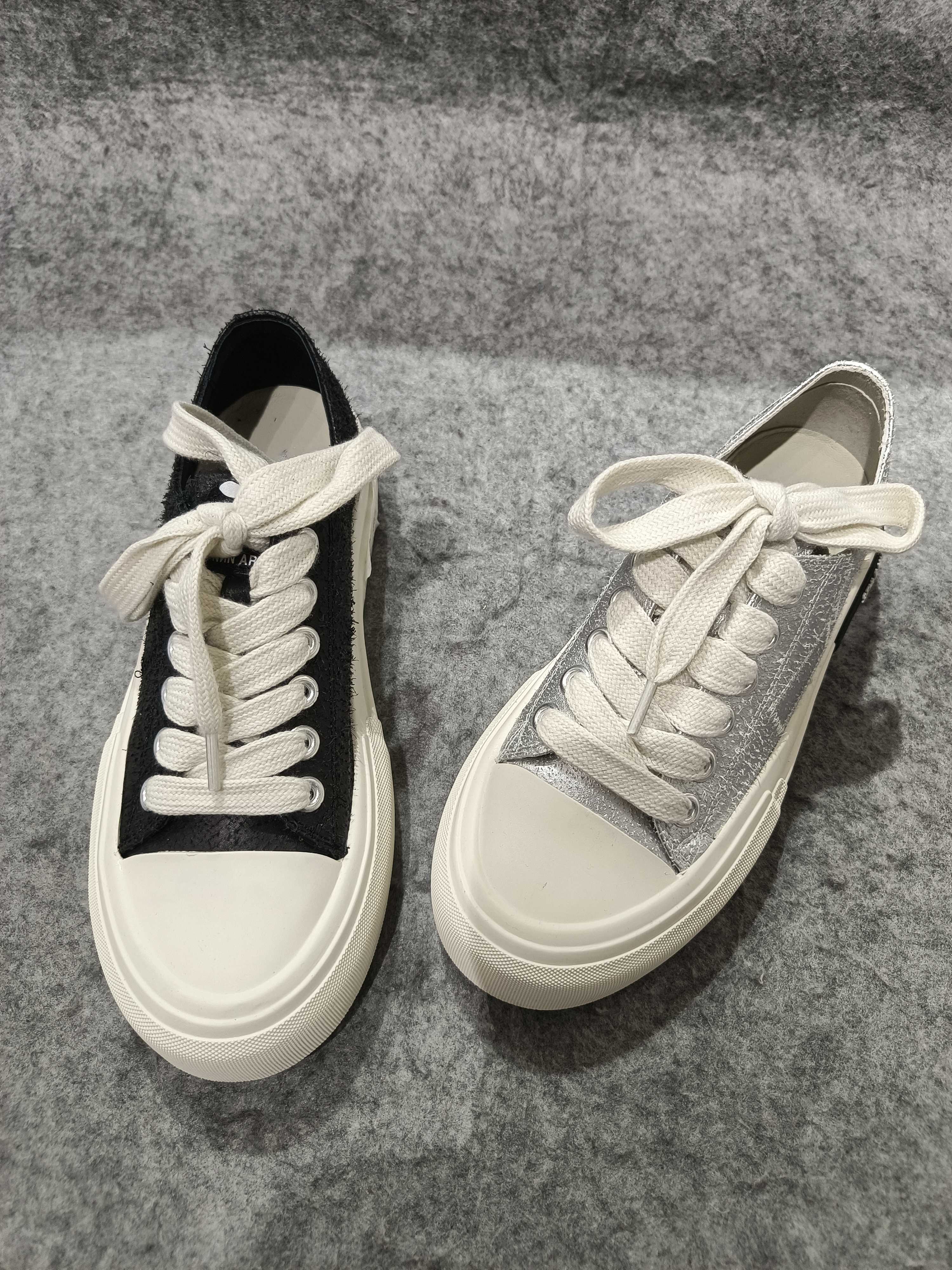 2025年品牌女鞋春季新款真皮厚底舒适百搭系带圆头休闲板鞋时尚潮