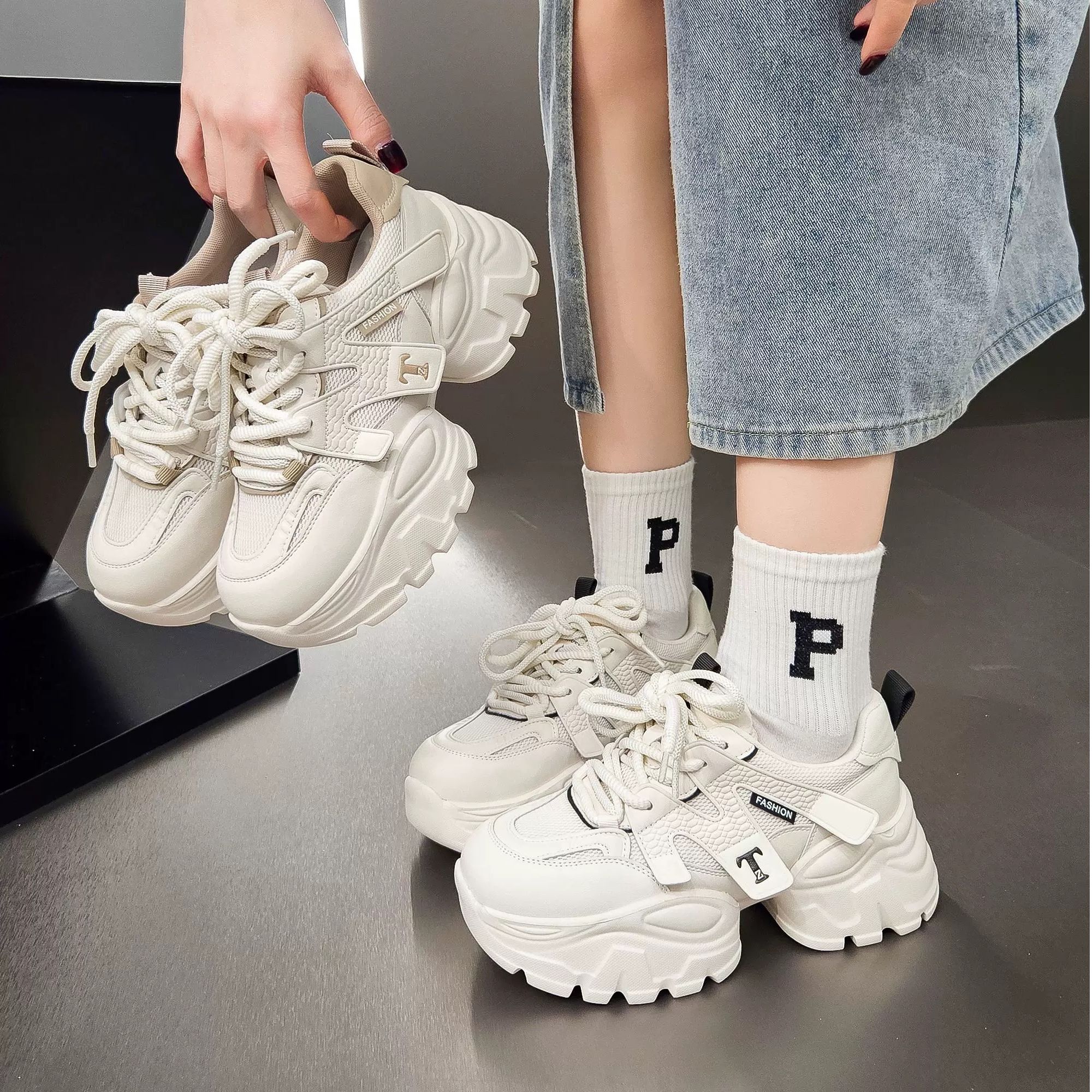 春季女鞋时尚新款圆头厚底休闲鞋百搭显瘦老爹鞋0151E