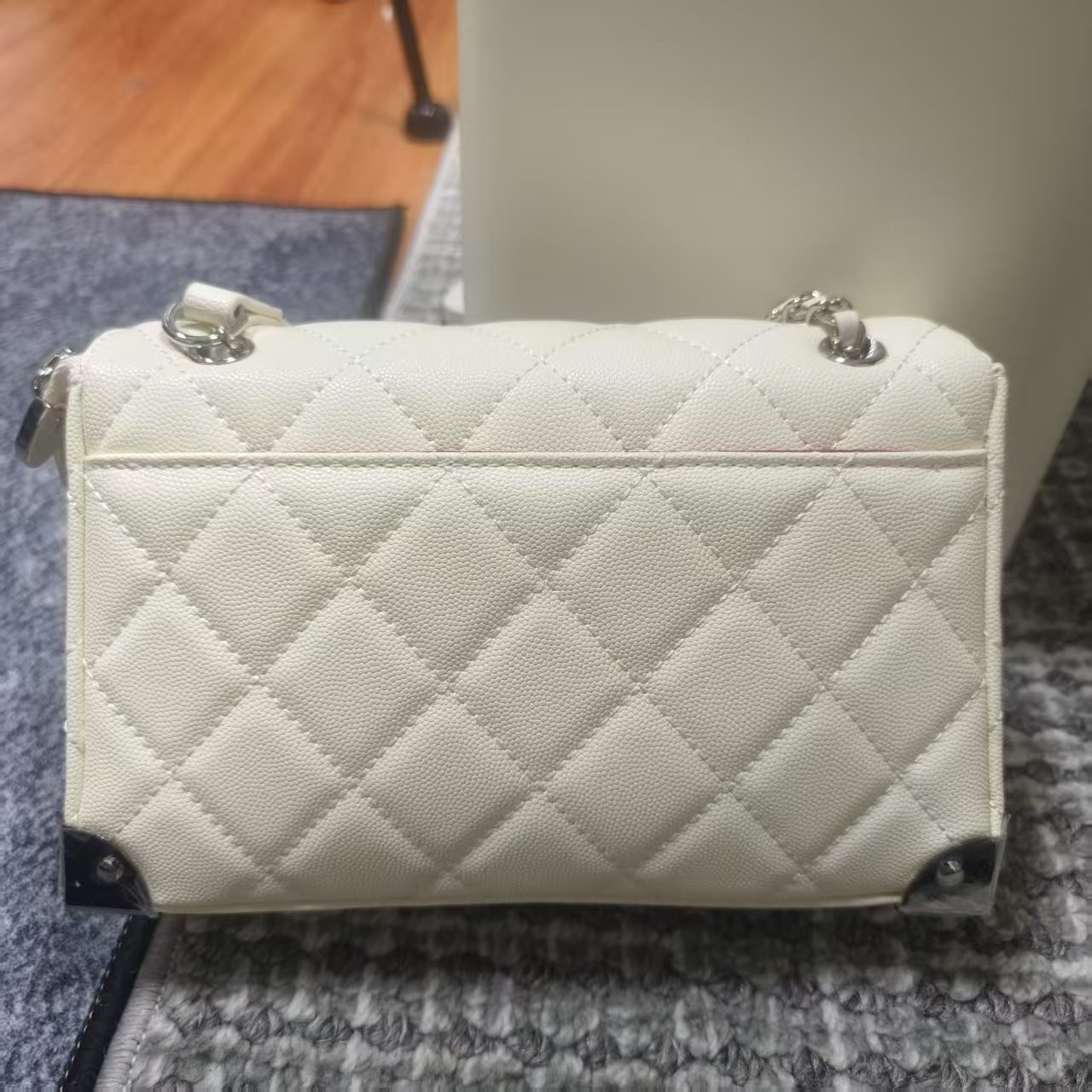 时尚潮流打造真皮女士包斜跨包 阳盒子信封 0513 白色