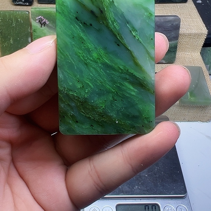 和田玉（碧玉）未镶嵌珠宝半成品