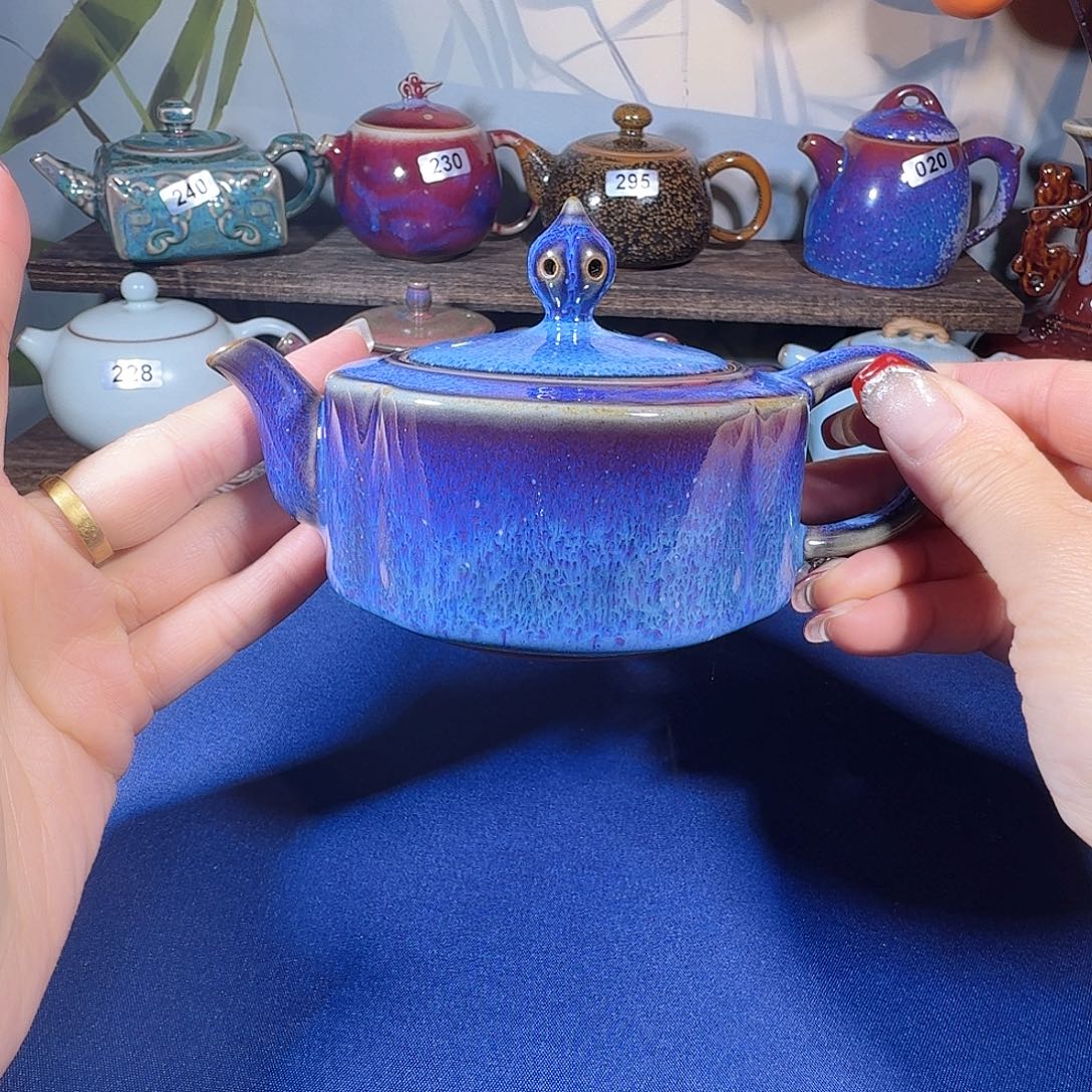 ?**?钧瓷……壶……套盒…。窑变
