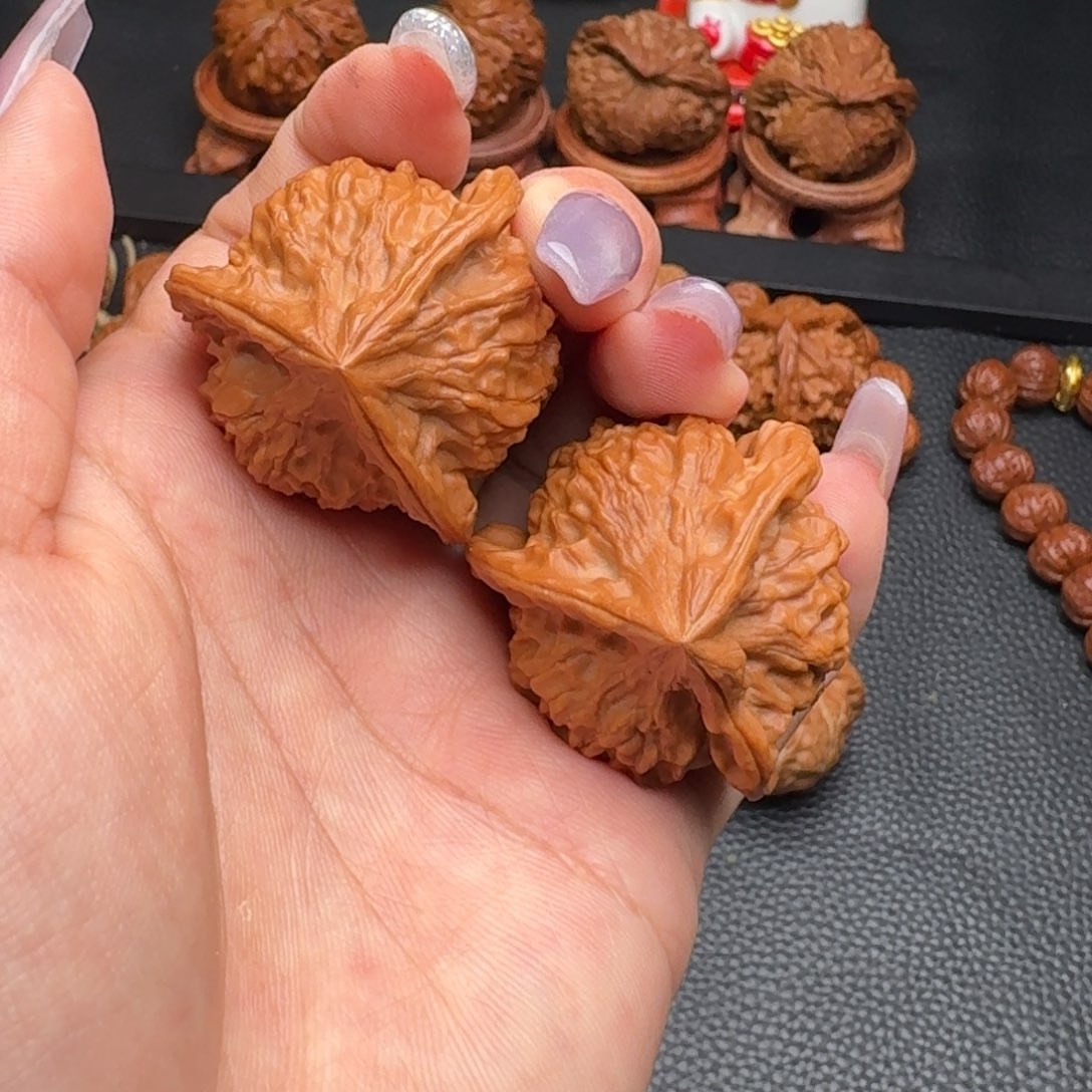 文玩核桃吊坠原桩老款鸡心，精品配对