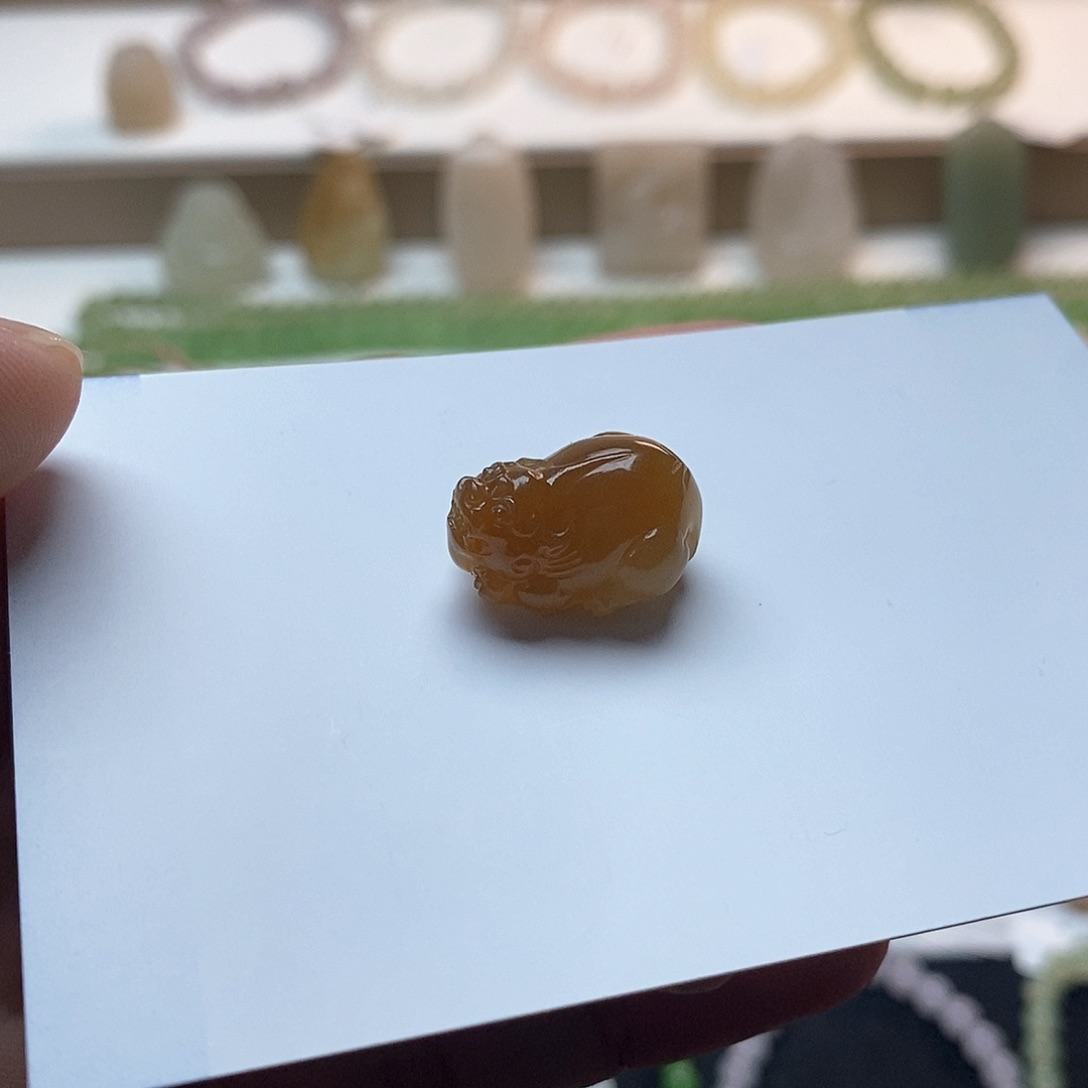 和田玉颈饰未镶嵌黄金糖貔貅