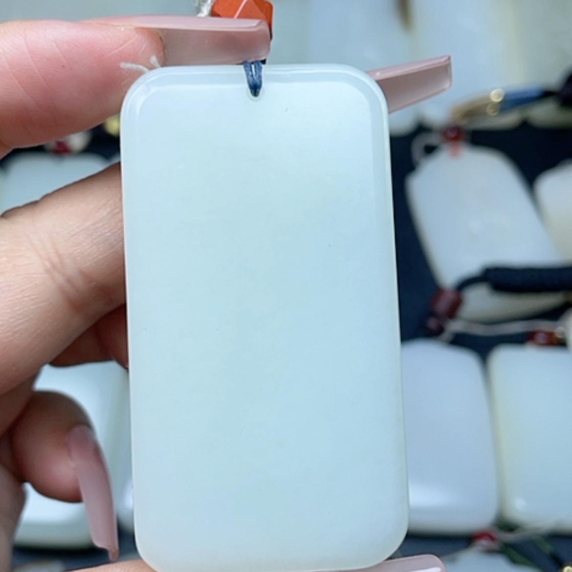 【闪购商品】颈饰未镶嵌和田玉
