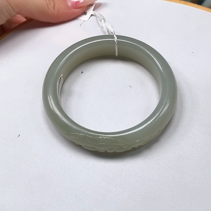 和田玉手镯未镶嵌艺*