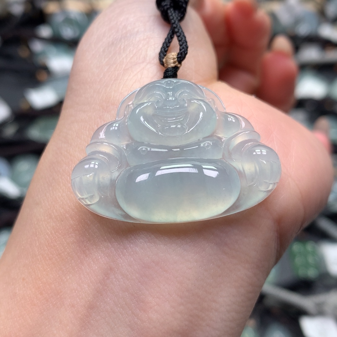 翡翠颈饰未镶嵌佛公