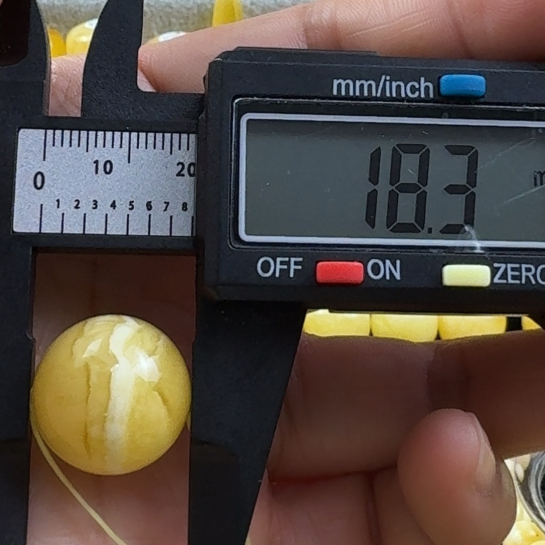 蜜蜡未镶嵌裸石28