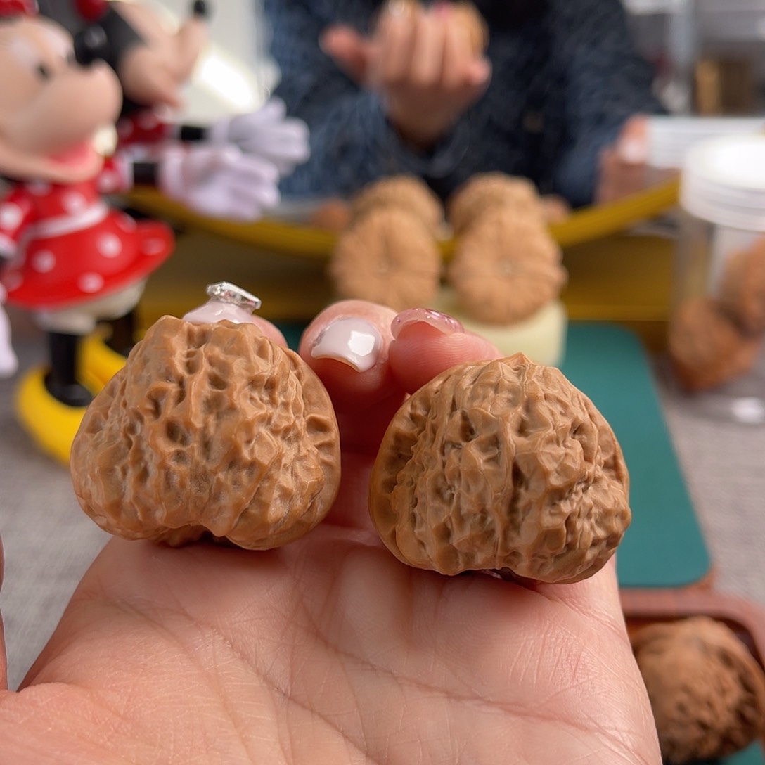 文玩核桃吊坠36蛤蟆头