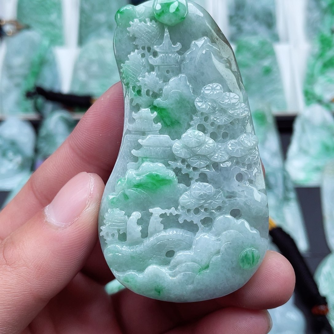 翡翠颈饰未镶嵌翡翠吊坠