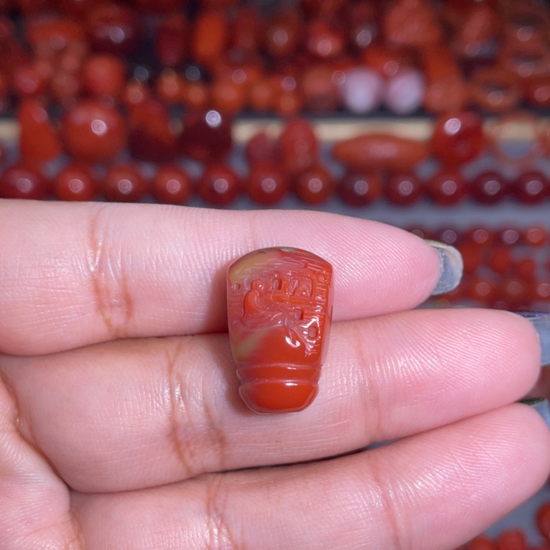 南红玛瑙未镶嵌包浆三通卡12+