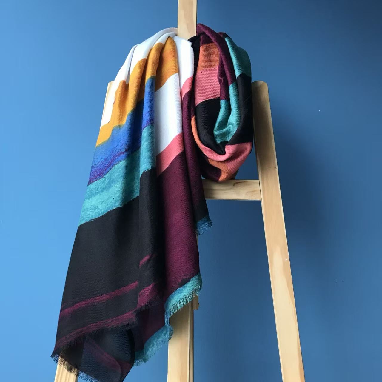 图案不起球成人女民族风围巾秋冬保暖披肩百搭轻奢高端原单围巾