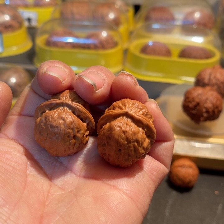 文玩核桃把件野生小元宝全品32