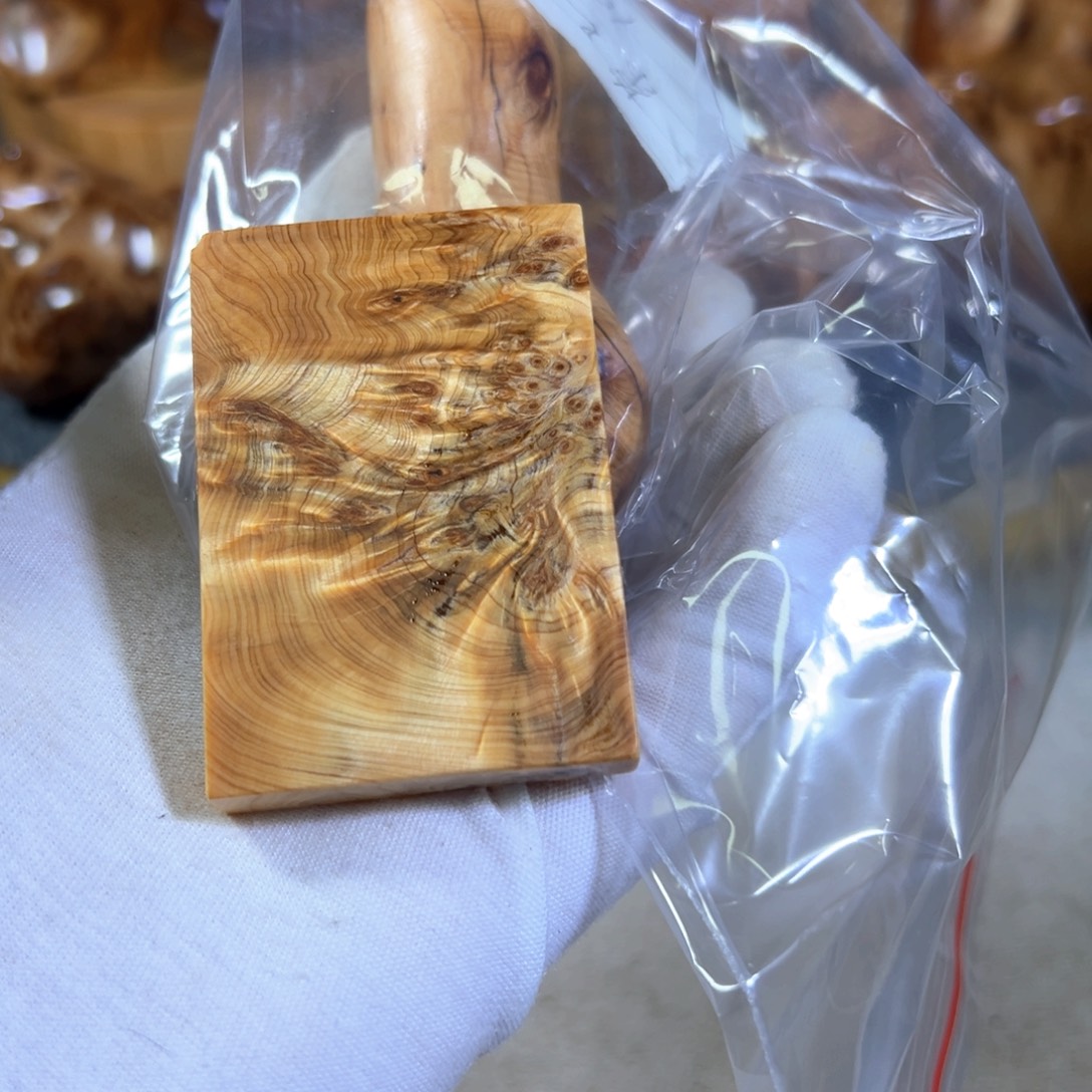 茶***）柏木随行摆件手把件