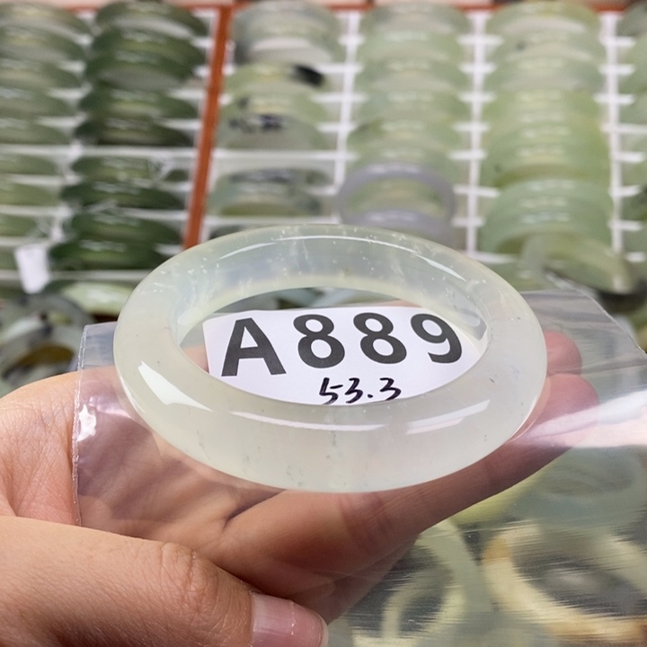 b***l蛇纹石玉未镶嵌手镯