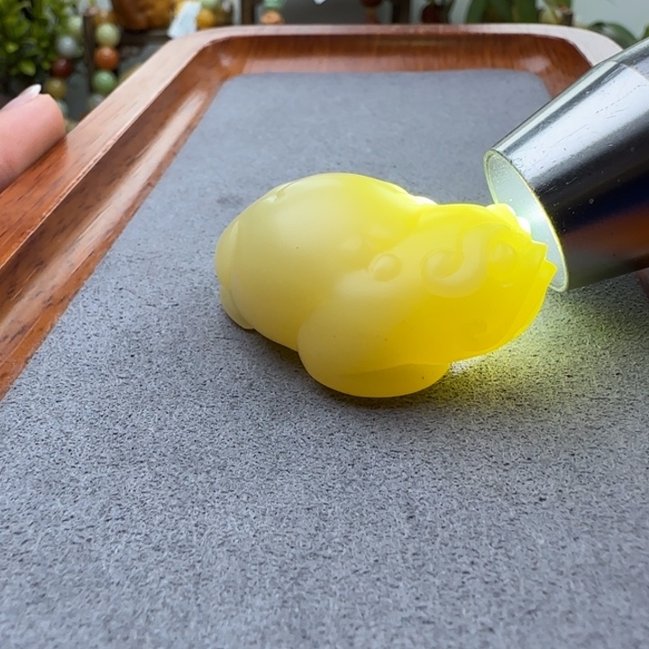 石英质玉未镶嵌颈饰