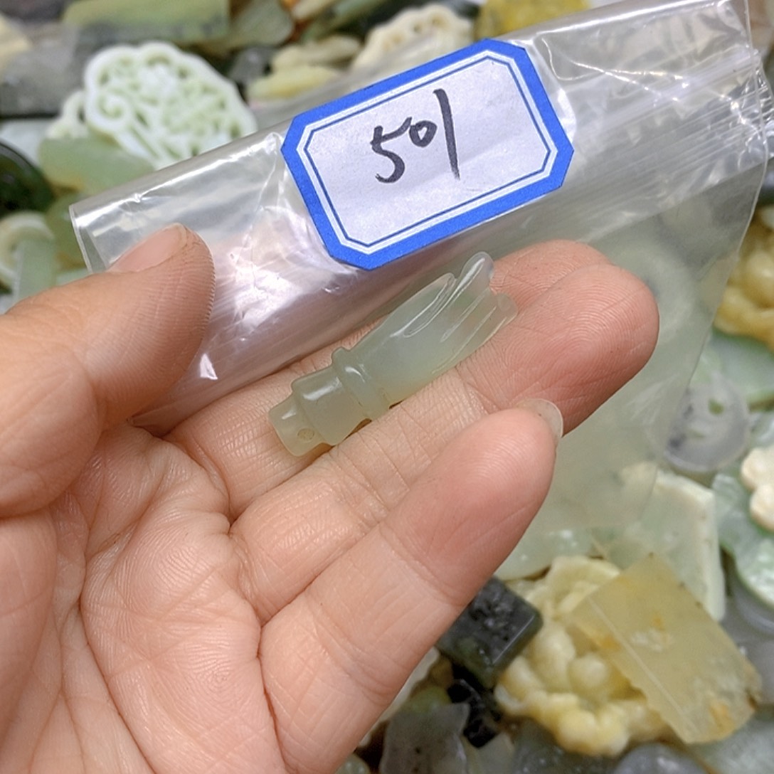 蛇纹石玉颈饰未镶嵌501