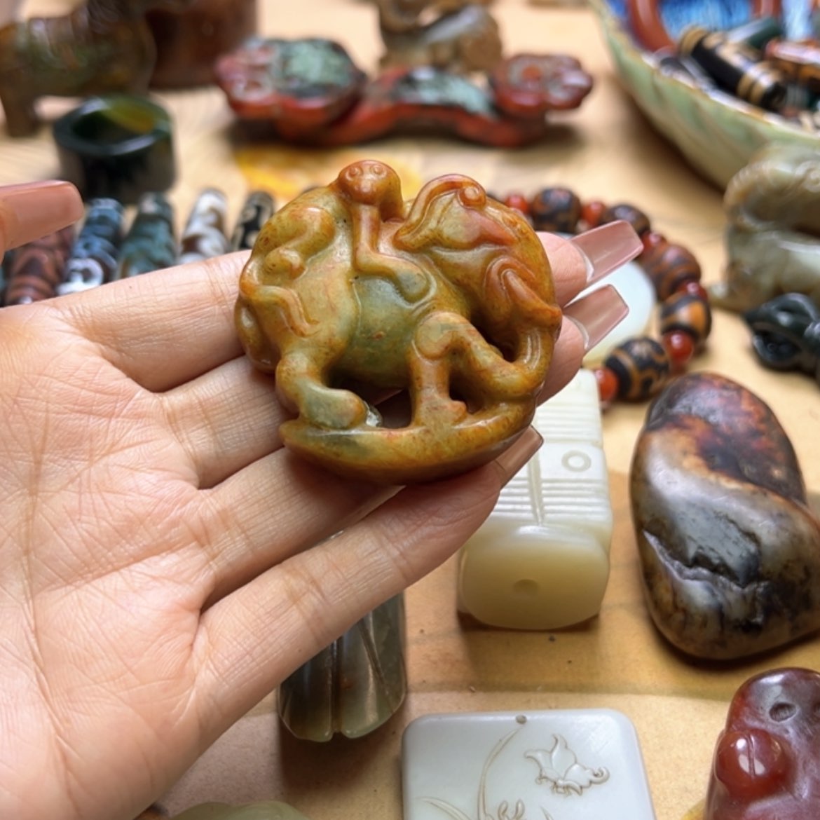 【闪购商品】蛇纹石玉颈饰未镶嵌