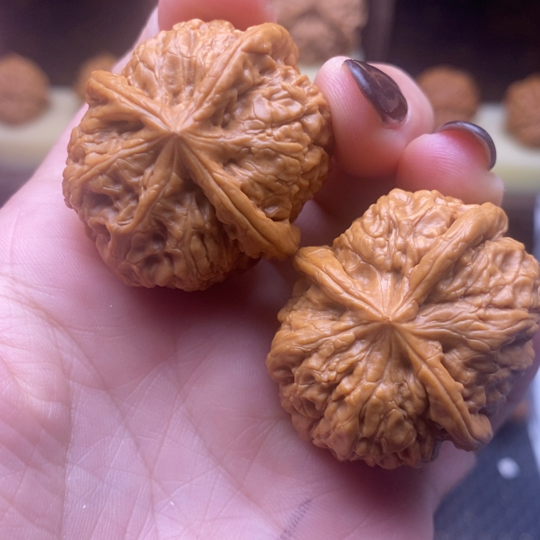 文玩核桃把件血麒麟