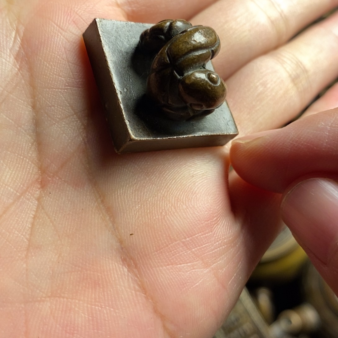 精美铜器做工精良