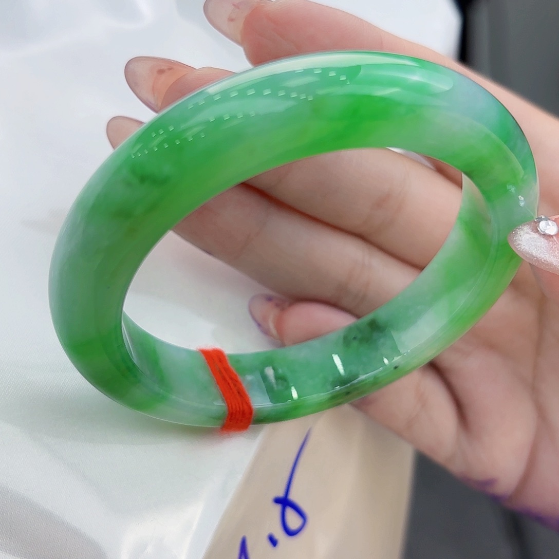 翡翠手镯未镶嵌天然缅甸A货翡翠