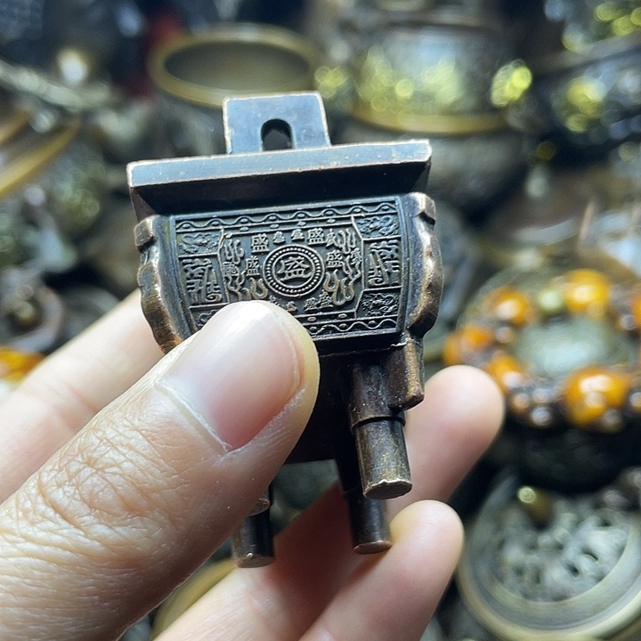全是铜铜铜器铜器