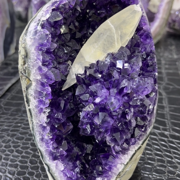 珠宝半成品水晶未镶嵌