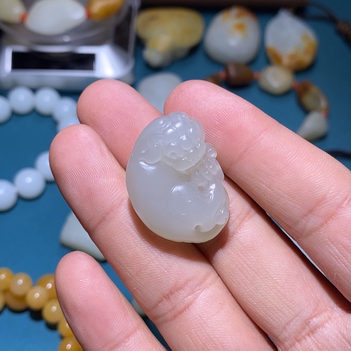 和田玉颈饰未镶嵌