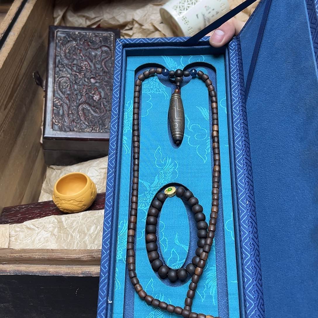 大叶紫檀（黑酸枝木类）